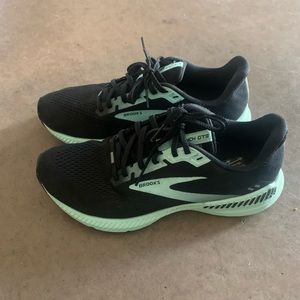 Brooks Launch GTS